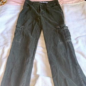 Green ribbed cargos